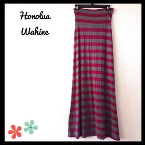 ♥️ HonoluaWahine:Size:S/ Gray & Burgundy Maxi Skirt